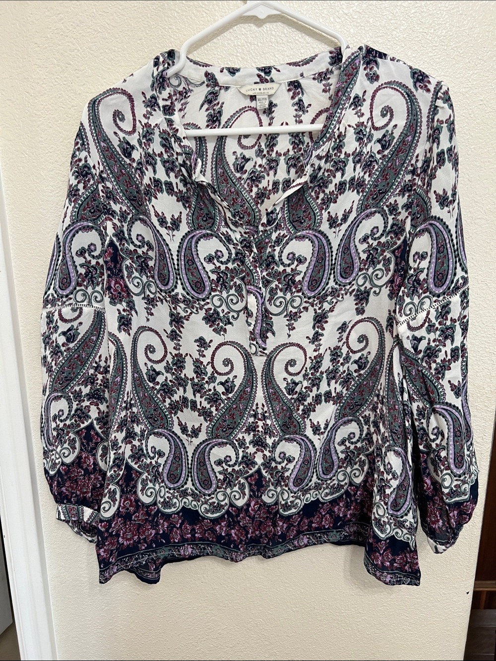 Lucky Brand White Paisley V-Neck Long-Sleeve Blouse